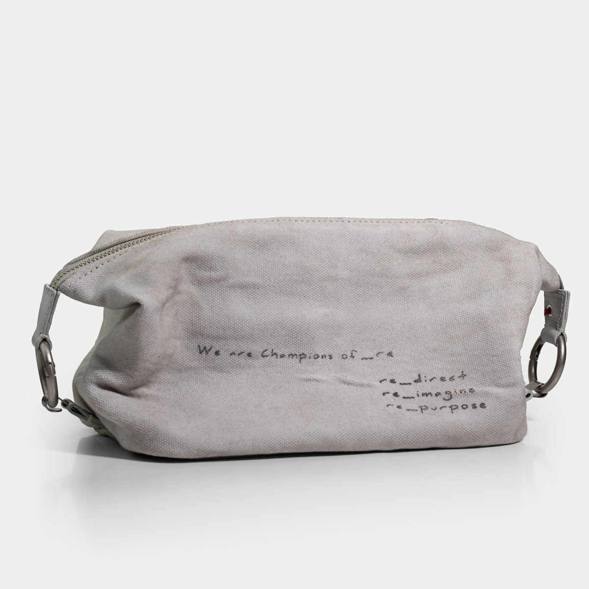 The Re-Dopp // Travel Kit